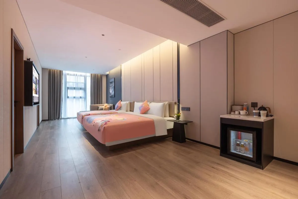 Image 1 of Atour Hotel Guangzhou Panyu Wanbo CBD Hanxi Changlong
