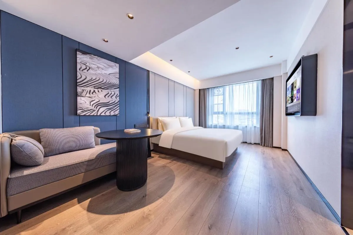 Image 1 of Atour Hotel Guangzhou Zhongcun Hanxi Changlong Metro Station