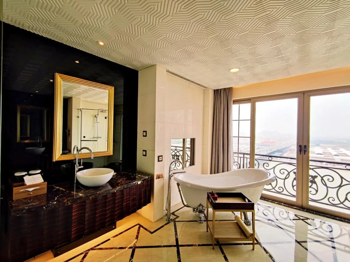Image 1 of Chateau Star River Guangzhou-Chateau Star River Guangzhou-Trade Fair Shuttle Bus