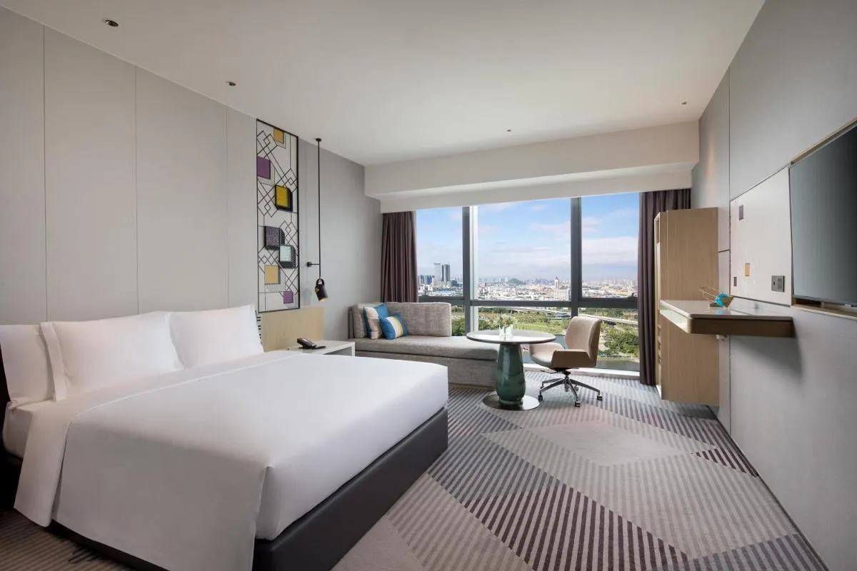 Image 2 of Crowne Plaza Foshan Nanhai – an IHG Hotel