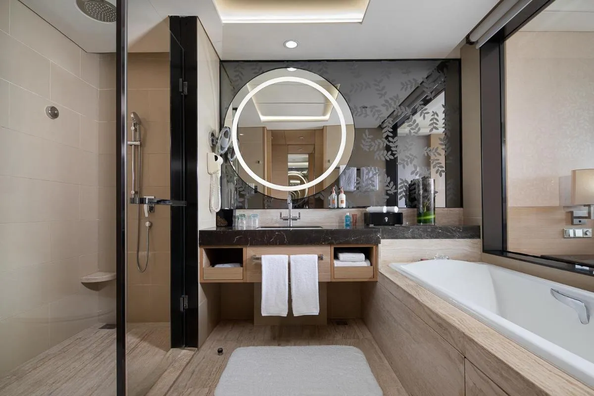 Image 2 of Crowne Plaza Guangzhou Huadu, an IHG Hotel