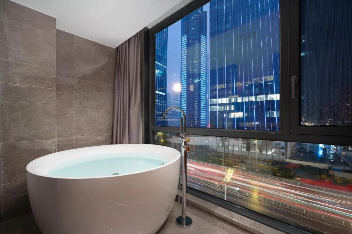 Image 2 of From K Huan Kai Hotel Tiyuxi Metro Station- Free transportation during the Canton Fair