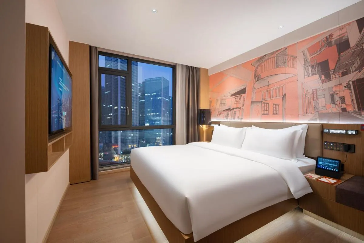 Image 1 of From K Huan Kai Hotel Tiyuxi Metro Station- Free transportation during the Canton Fair