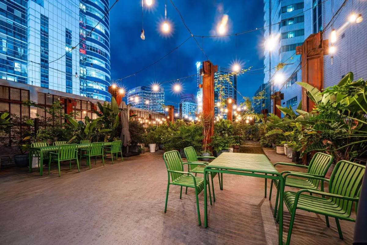 Image 4 of 广州天河太古汇丽呈睿轩酒店 Complimentary Craft Beer – Metro Line 3 Directly to Canton Fair Venue