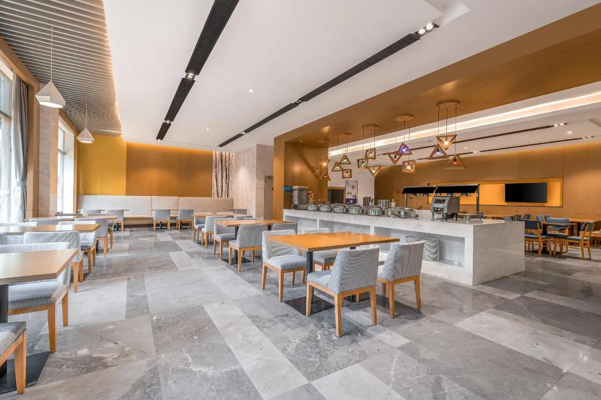 Image 3 of Guangzhou Baiyun Airport Rejoice by Argyle Hotel Rehe Metro Exit B