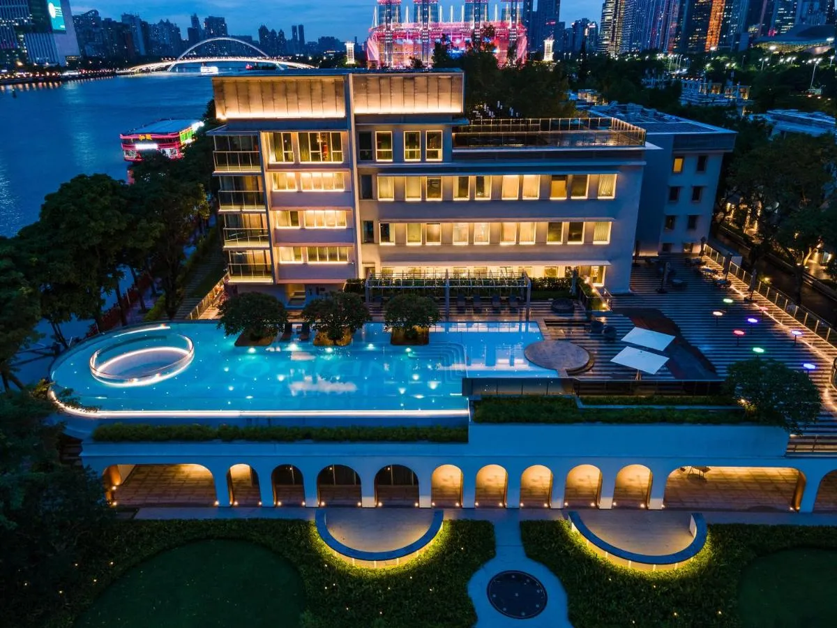Image 6 of Hotel Indigo Guangzhou Haixinsha, an IHG Hotel – Complimentary Social hour at Flow