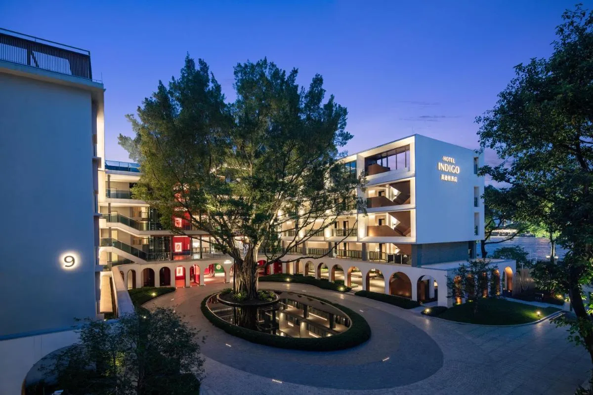 Image 4 of Hotel Indigo Guangzhou Haixinsha, an IHG Hotel – Complimentary Social hour at Flow