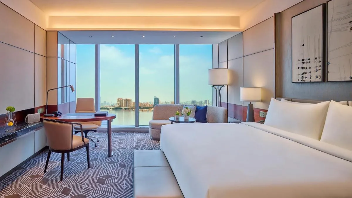 Image 5 of InterContinental Guangzhou Exhibition Center, an IHG Hotel