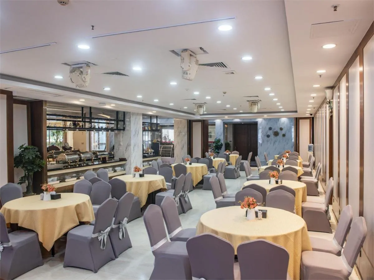 Image 2 of Junyue Hotel