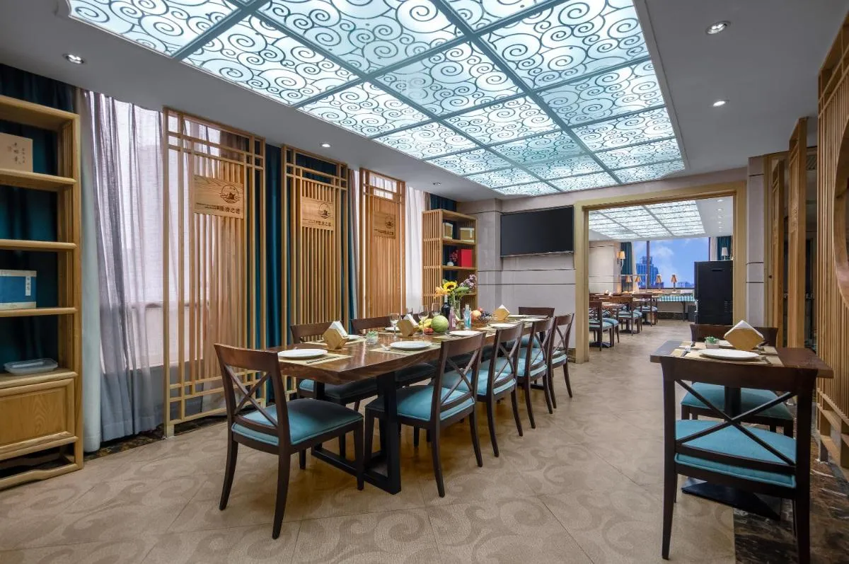 Image 2 of Kaiserdom Hotel – Visit Canton Tower & Beijing Road , Shuttle Bus to CantonFair Complex & Breakfast during Canton Fair period