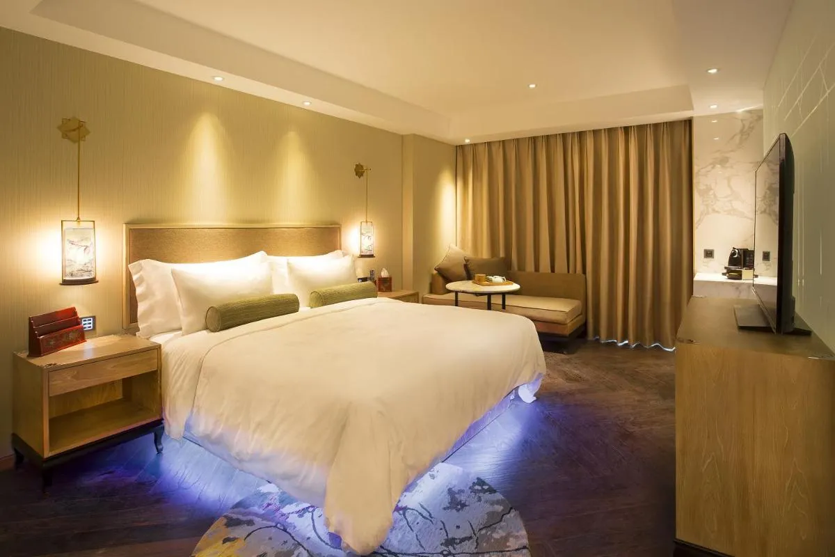 Image 6 of LN Hotel Five