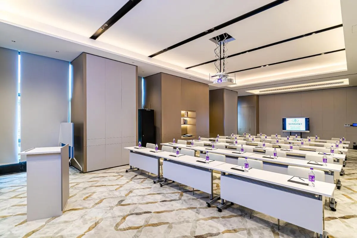 Image 6 of Somerset Haizhu Centre Guangzhou – Free shuttle bus to and from the exhibition hall during the Canton Fair