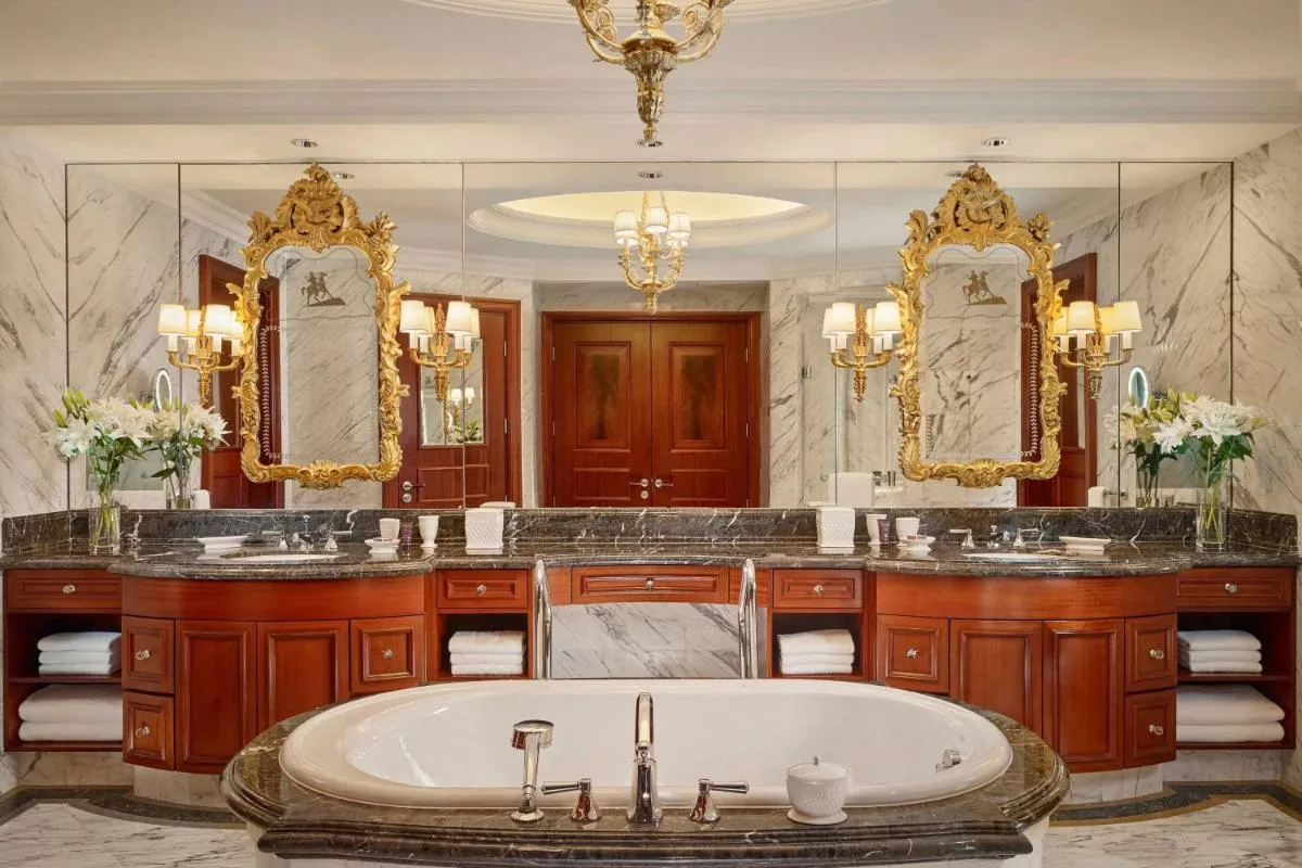 Image 2 of The Ritz-Carlton, Guangzhou