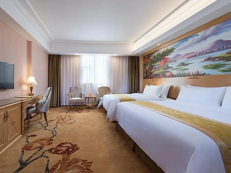 Image 1 of Vienna 3 Best Hotel Guangzhou Panyu Jinjiang Ave