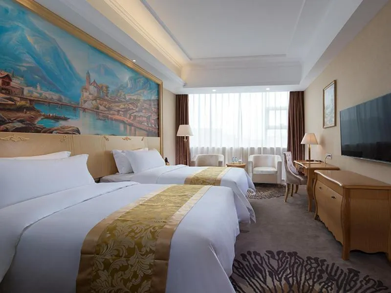 Image 1 of Vienna Hotel Guangzhou Baiyun Airport