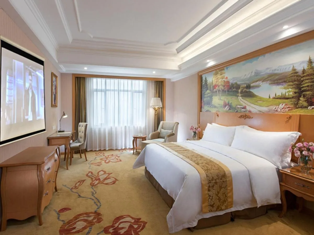 Image 1 of Vienna Hotel Guangzhou Nanpu Station