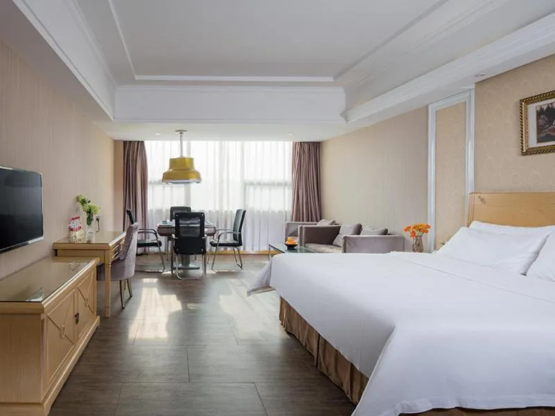 Image 1 of Vienna Hotel Guangzhou South Panyu Bridge