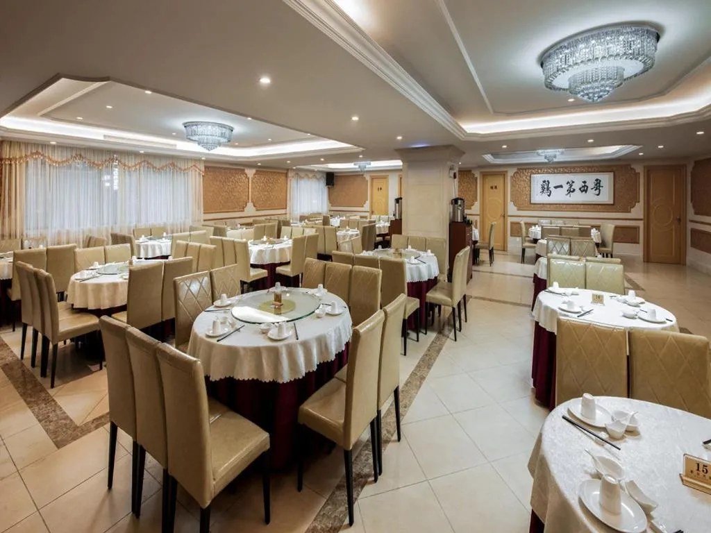 Image 2 of Vienna International Hotel Guangzhou Airport Xinshi