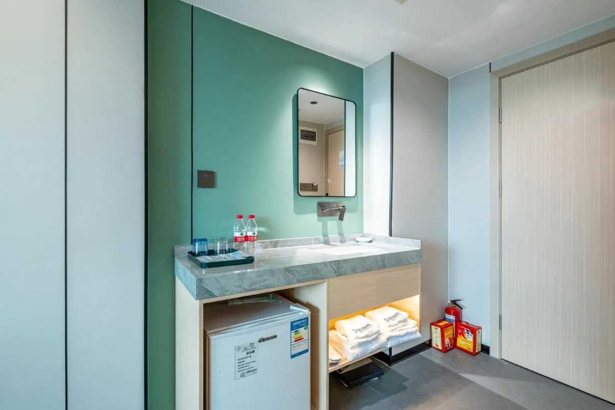 Image 2 of Wiffton Hotel -Former Tokai Hotel – Xiaobei Metro Station – Free shuttle bus during Canton Fair