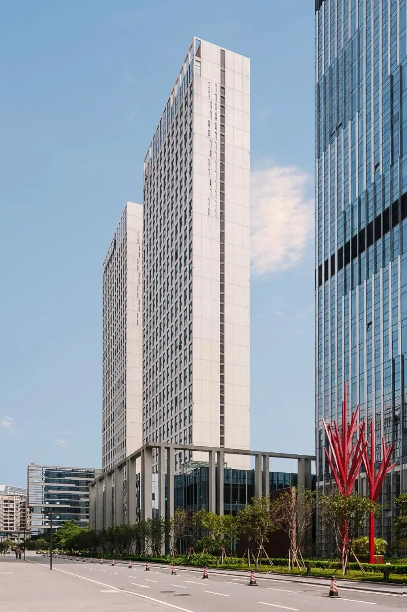 Image 5 of Yicheng Pazhou Poly World Trade Centre Apartment