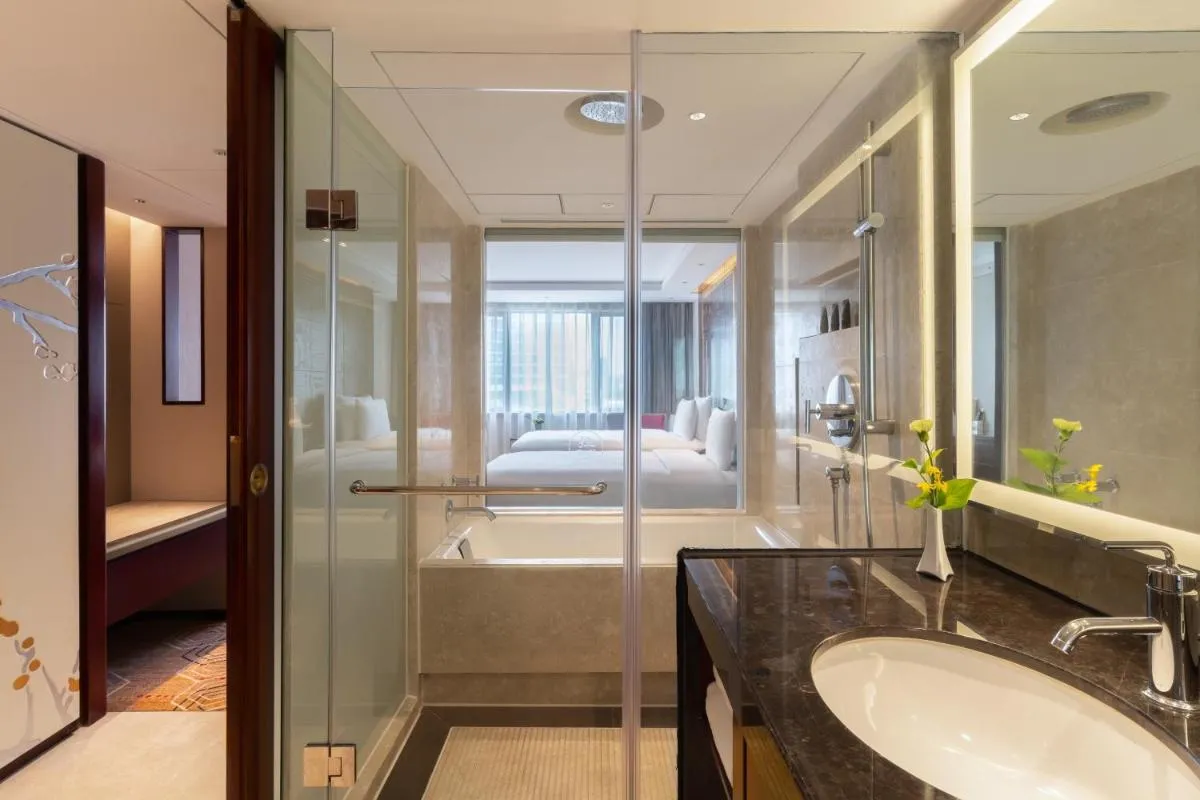Image 2 of China Hotel Guangzhou – Free shuttle between hotel and Exhibition Center during Canton Fair & Exhibitor registration Counter