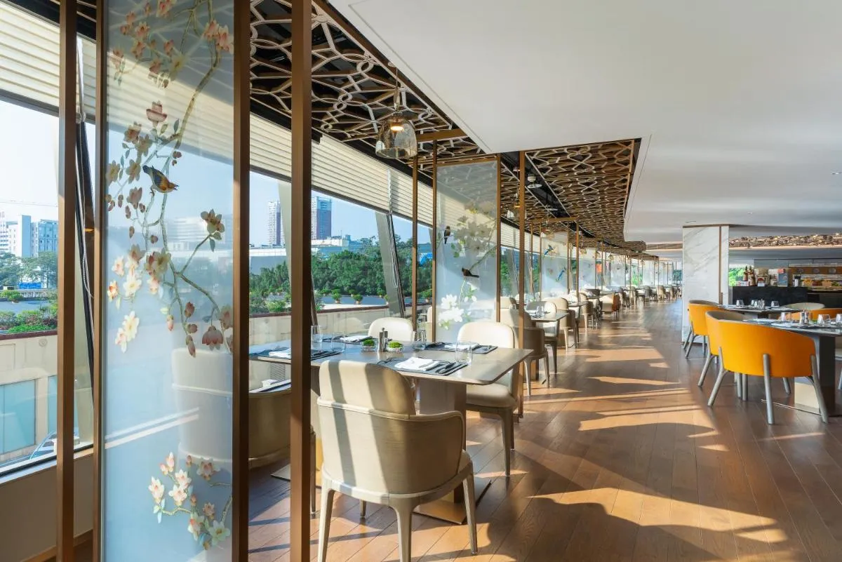 Image 4 of China Hotel Guangzhou – Free shuttle between hotel and Exhibition Center during Canton Fair & Exhibitor registration Counter