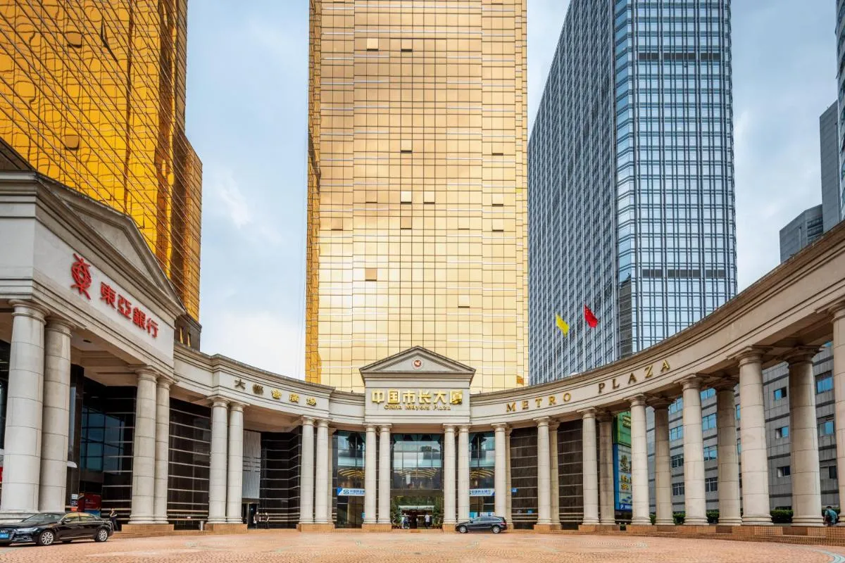Image 4 of China Mayors Plaza – Free shuttle between hotel and Exhibition Center & Exhibitor registration Counter during Canton Fair