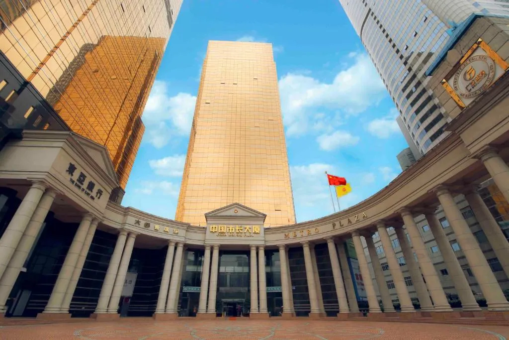 Image of China Mayors Plaza – Free shuttle between hotel and Exhibition Center & Exhibitor registration Counter during Canton Fair