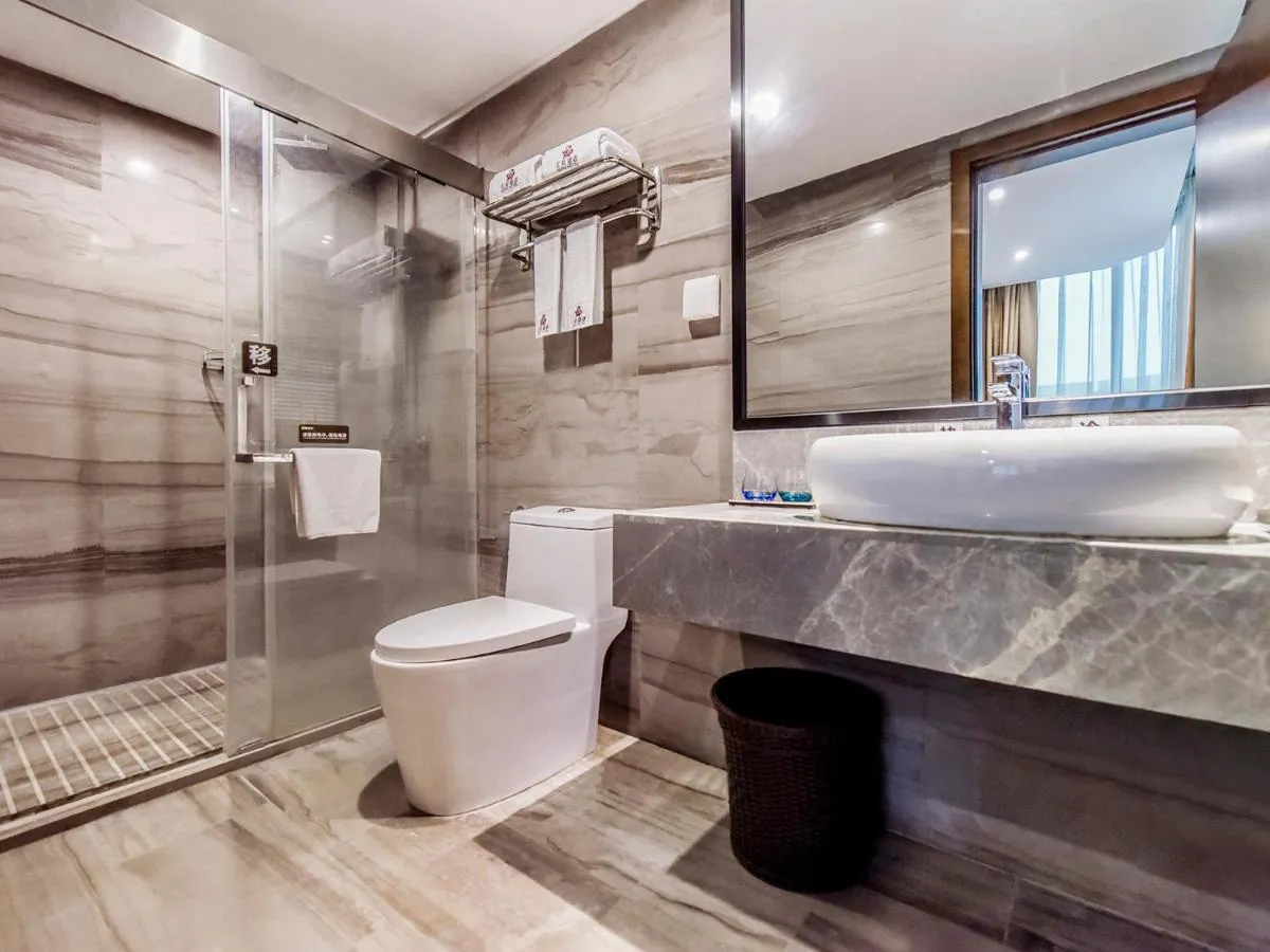 Image 2 of Guangzhou Huihe Hotel