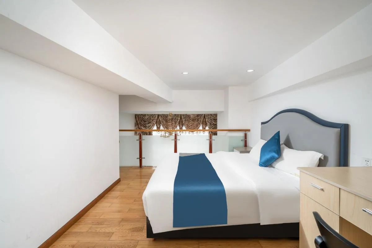 Image 1 of Guangzhou Youke Serviced Apartment1min to Line5 Taojin STN-Free shuttle bus during the Canton Fair