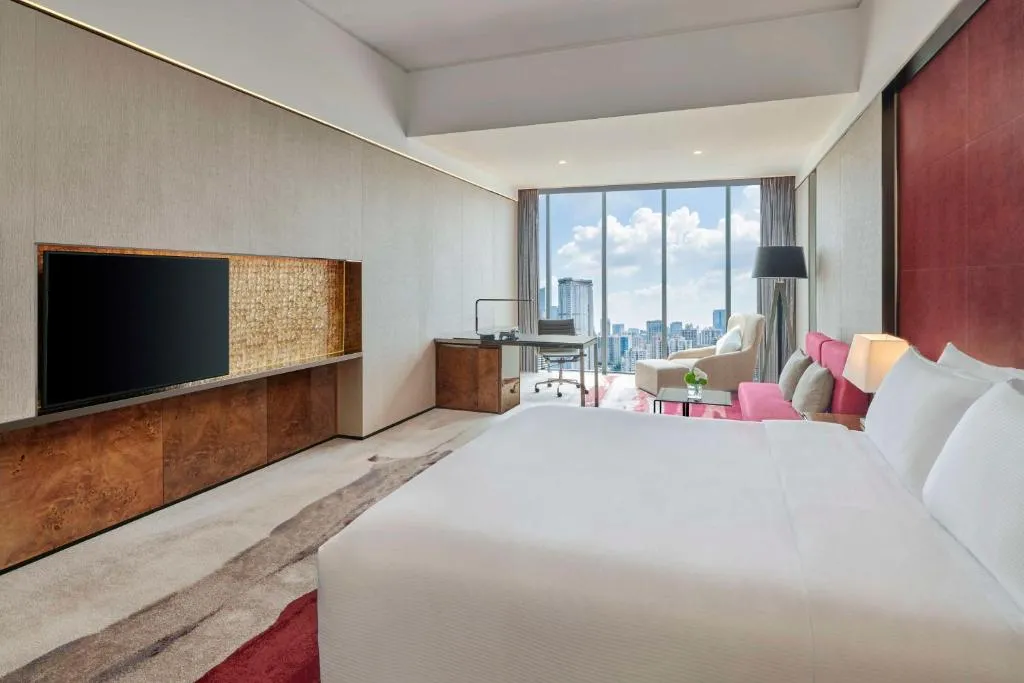 Image of Hilton Guangzhou Tianhe – Free Shuttle Bus and Registration Counter Available during Canton Fair Period