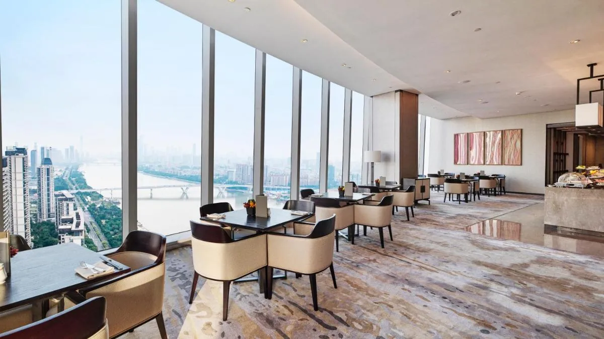 Image 2 of InterContinental Guangzhou Exhibition Center by IHG – Free shuttle between hotel and Exhibition Center during Canton Fair & Exhibitor registration Counter
