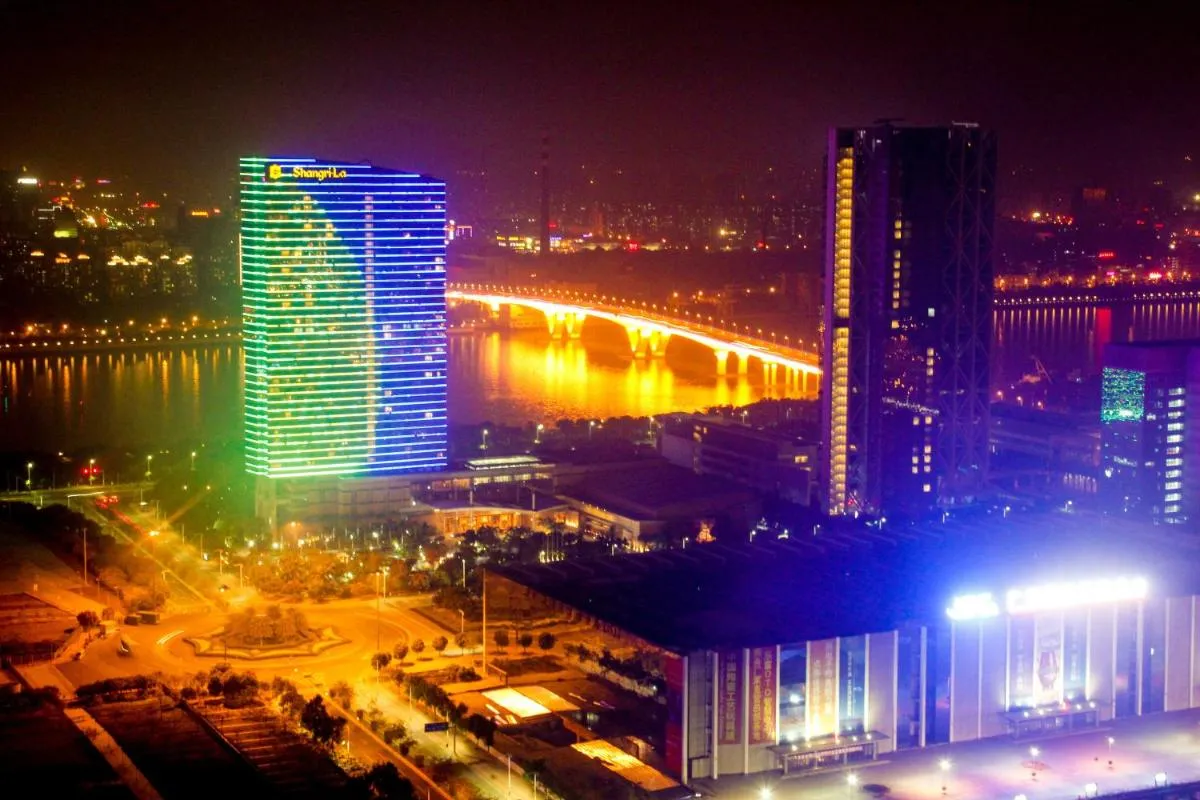 Image 5 of Jufeng Executive APARTMENT