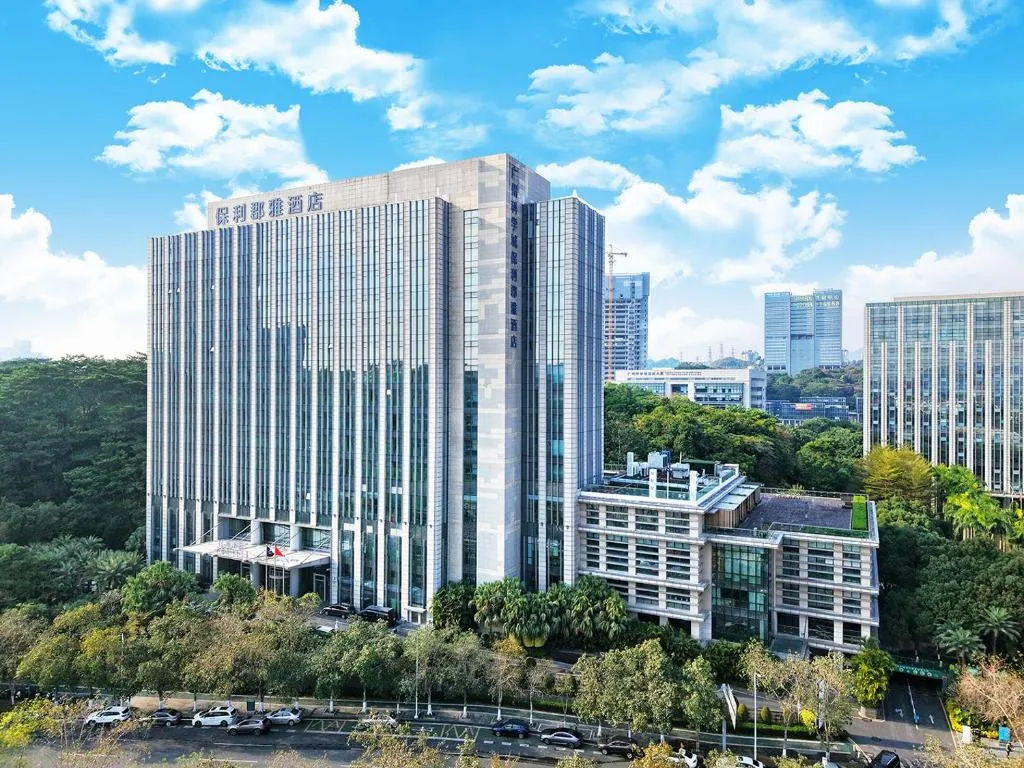 Image of Junluxe Hotel Guangzhou Science City-Free Shuttle Bus Service to Guangzhou Canton Fair