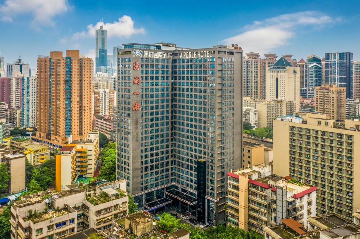 Image 4 of La Perle International Hotel – Free shuttle between hotel and Exhibition Center during Canton Fair & Exhibitor registration Counter