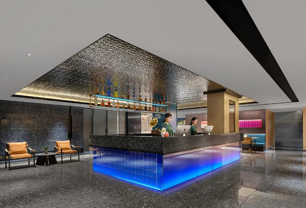 Image of Lanwan International Hotel – Guangzhou Yongqing Walking Street&Shamian Island Scenic Spot Branch- Exit F towards Shamian Island at Huangsha Metro TRF stop of Line 1&Line 6