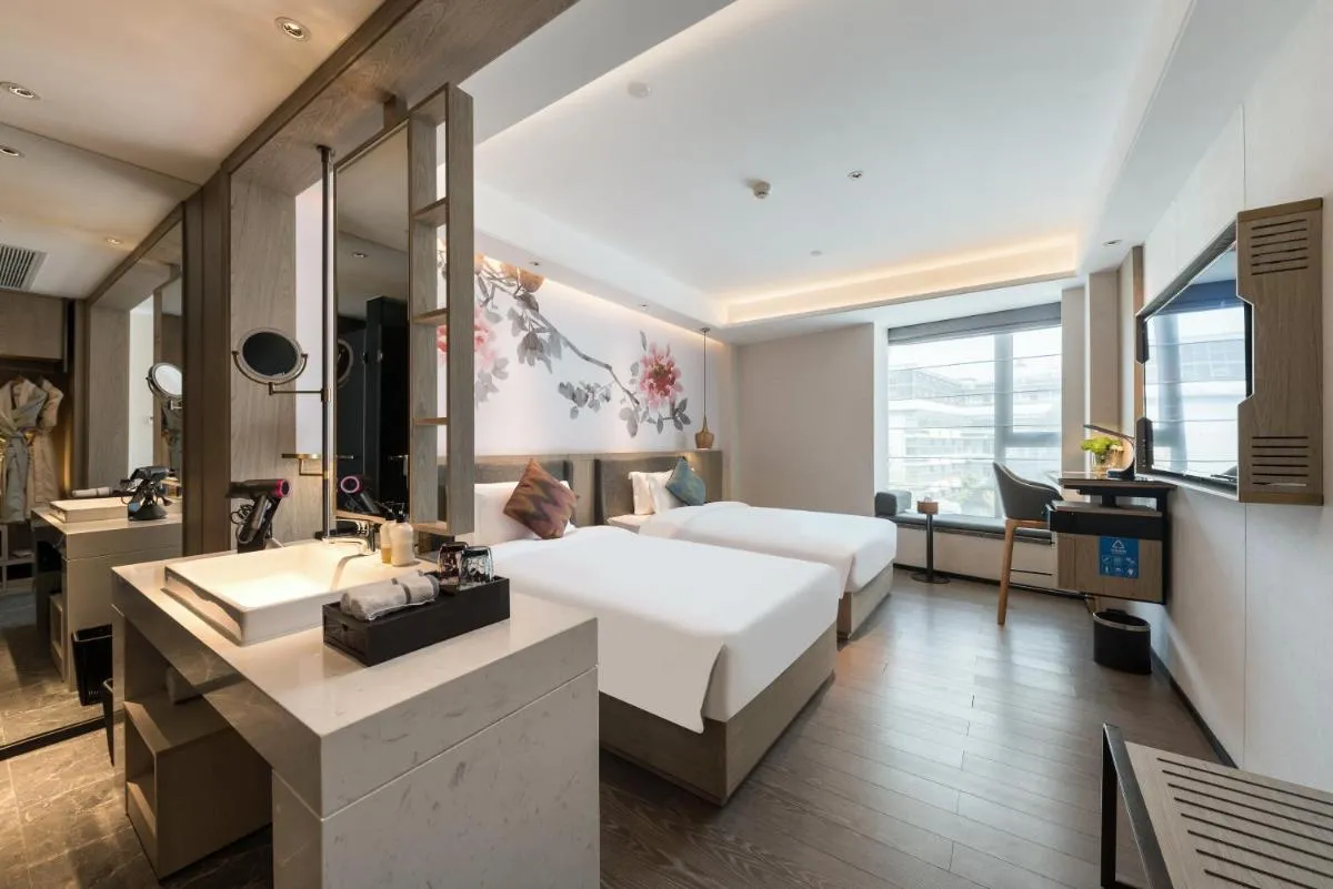 Image 1 of Paco Hotel Canton Tower Pazhou-Free Shuttle Bus For Canton Fair
