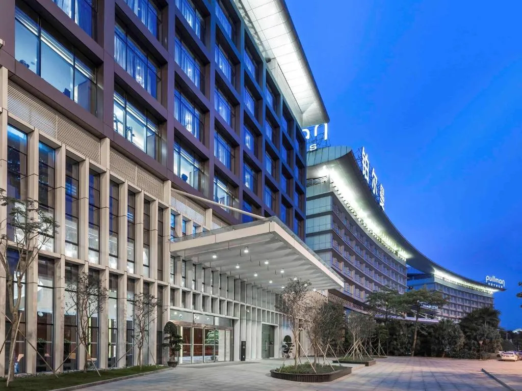 Image of Pullman Guangzhou Baiyun Airport – Canton Fair Free Shuttle Bus & Official Registration Agency