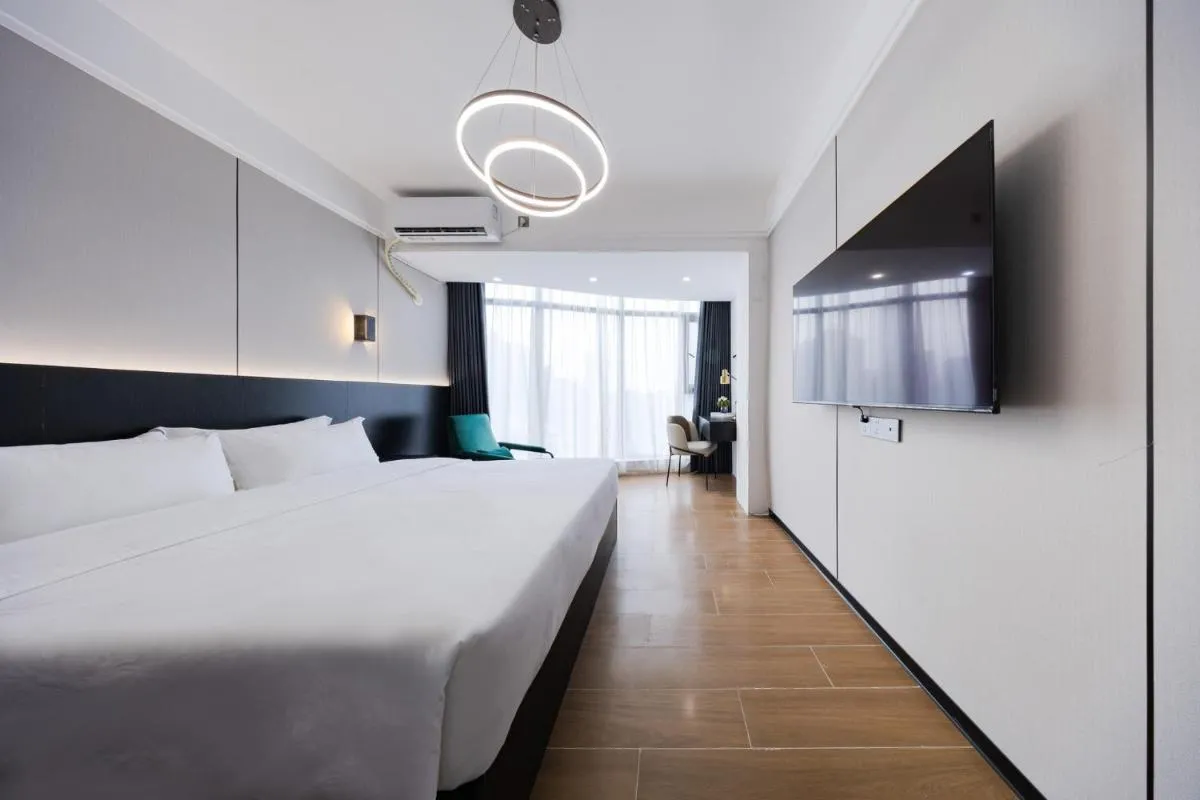 Image 1 of 颐程City View Hotel-广州太古汇珠江新城体育中心石牌桥地铁站店-广交会专享